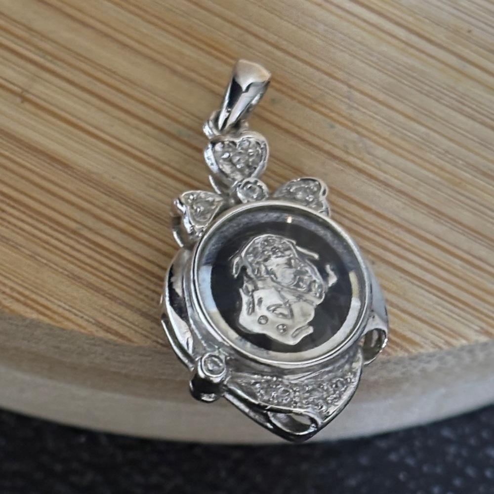 18 KTGC Marked Chinese Pendant Spinning Zodiac Symbol Onyx Silver Tone